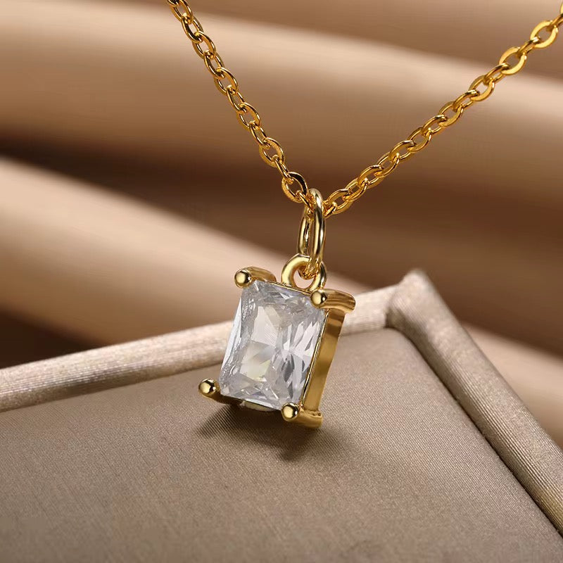Collier Élégance Gemme – Acier Inoxydable Doré