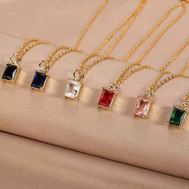 Collier Élégance Gemme – Acier Inoxydable Doré